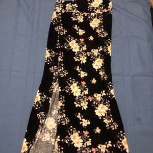 Black Flower Maxi-Skirt